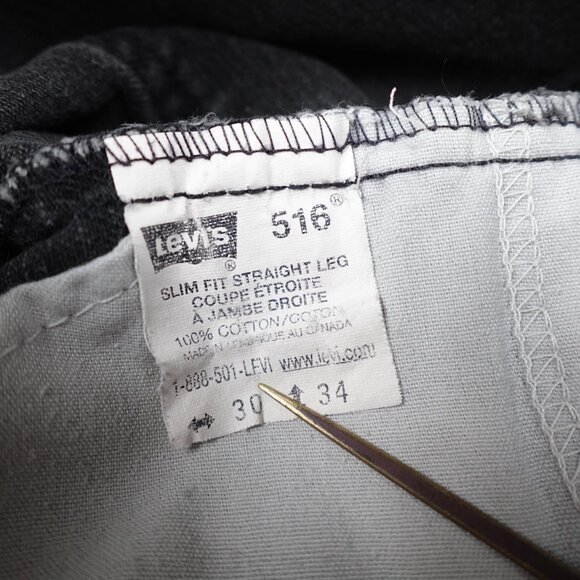 Vintage Levi's 516 Slim Straight Leg Jeans Men's 30x33 Made in Canada 90s Y2K - Picture 3 of 12